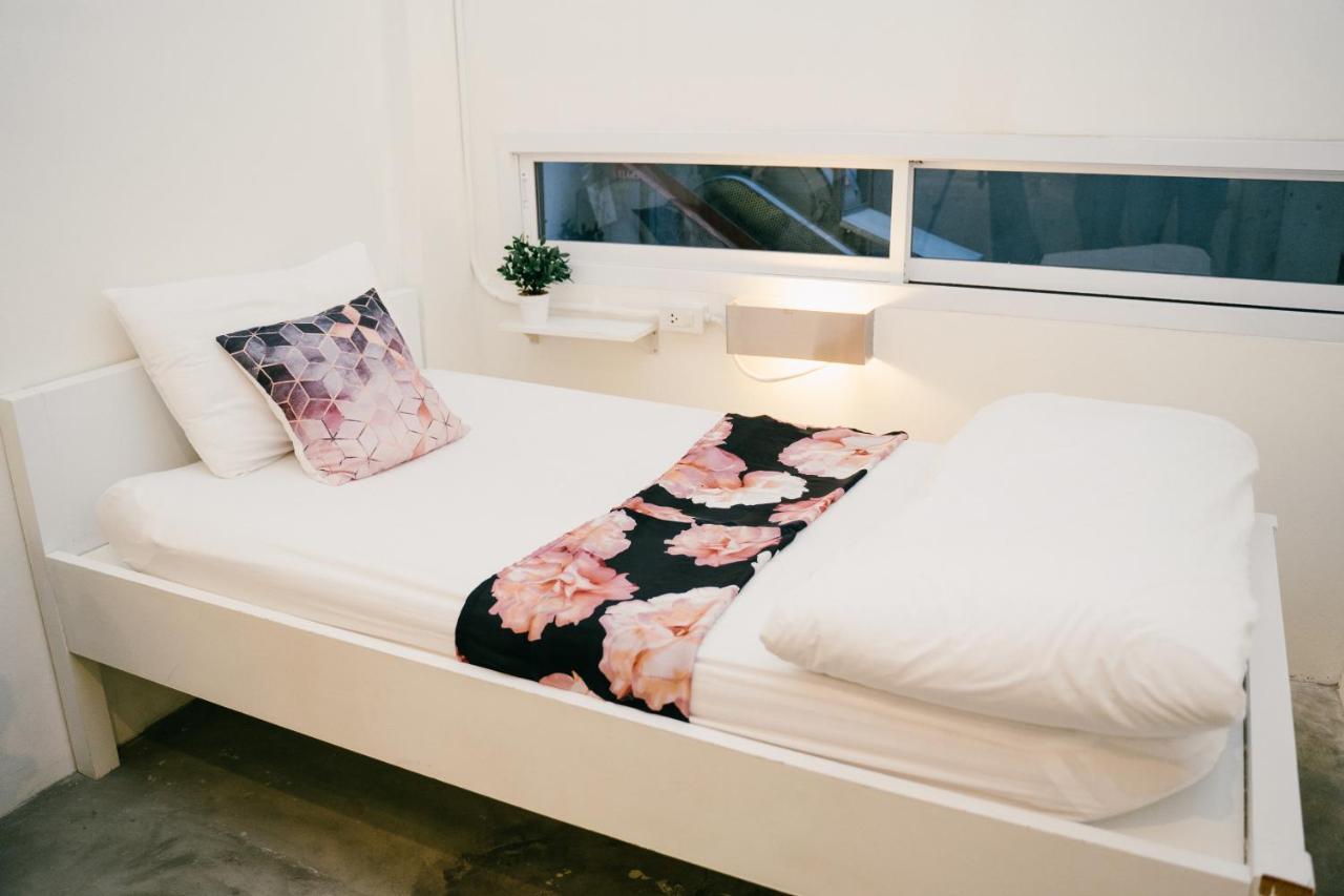 בנגקוק Hq Hostel Silom מראה חיצוני תמונה